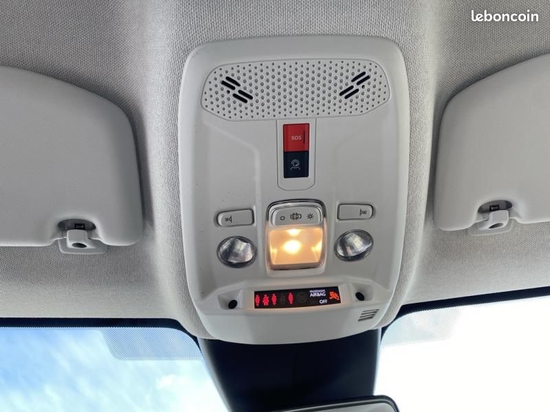Citroen C4 BlueHDi 110ch S&S Feel Pack Business (image 21)