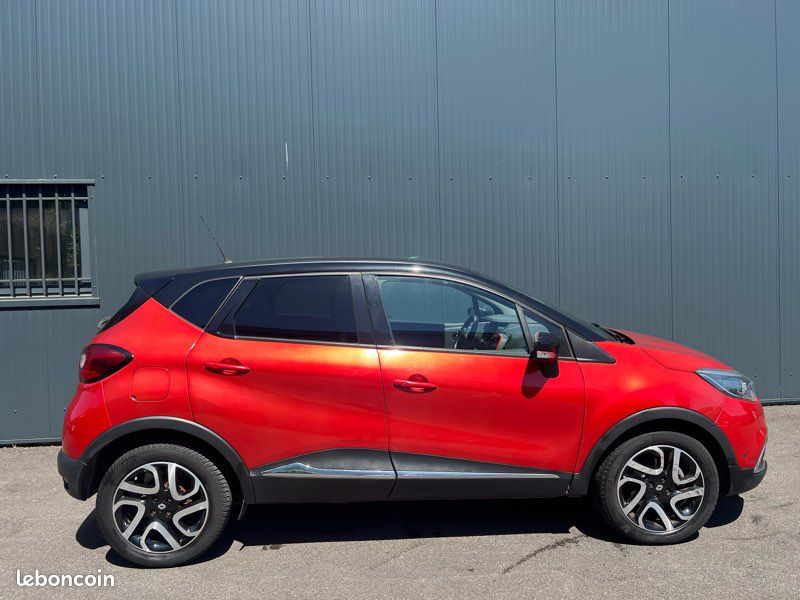 RENAULT CAPTUR 1.5 DCI 90ch / BOÎTE AUTOMATIQUE / DISTRIB NEUVE / ENTRETIEN À JOUR / CUIR / CAMÉRA DE RECUL / JANTES ALLIAGE (image 4)