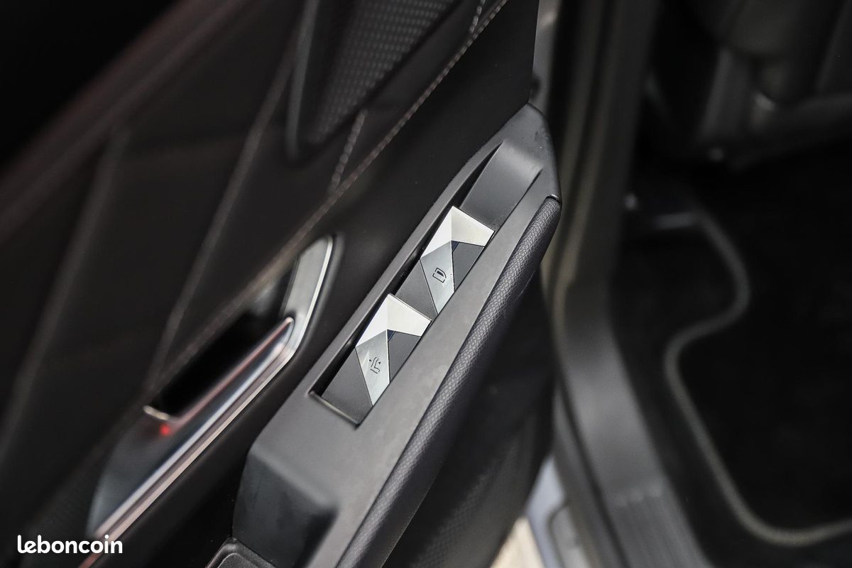DS DS 7 CROSSBACK DS7 1.6 PureTech 225 EAT8 Executive Rivoli CAMERA GPS CARPLAY ???????CHAINE (image 44)