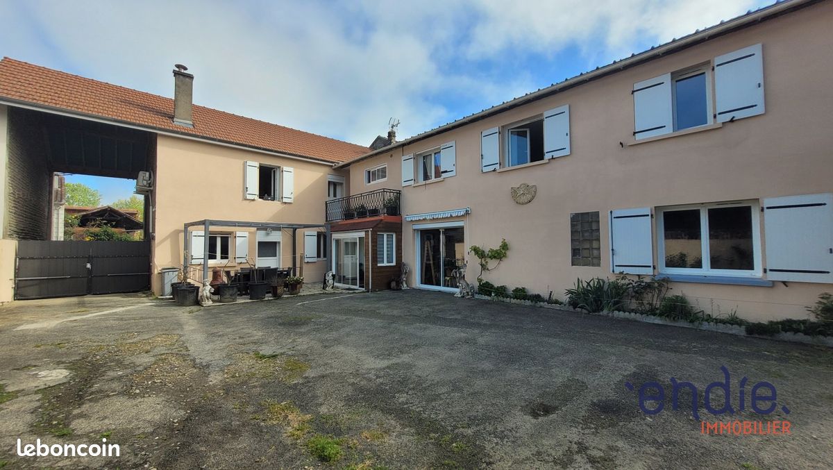 Maison 9 pièces 217 m² · à Maubourguet · 217 m² · 264 000 €
