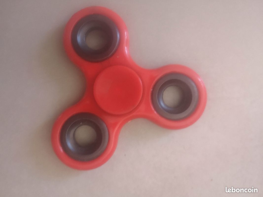 Jouet /accessoires "Hand Spinner" rouge (image 2)