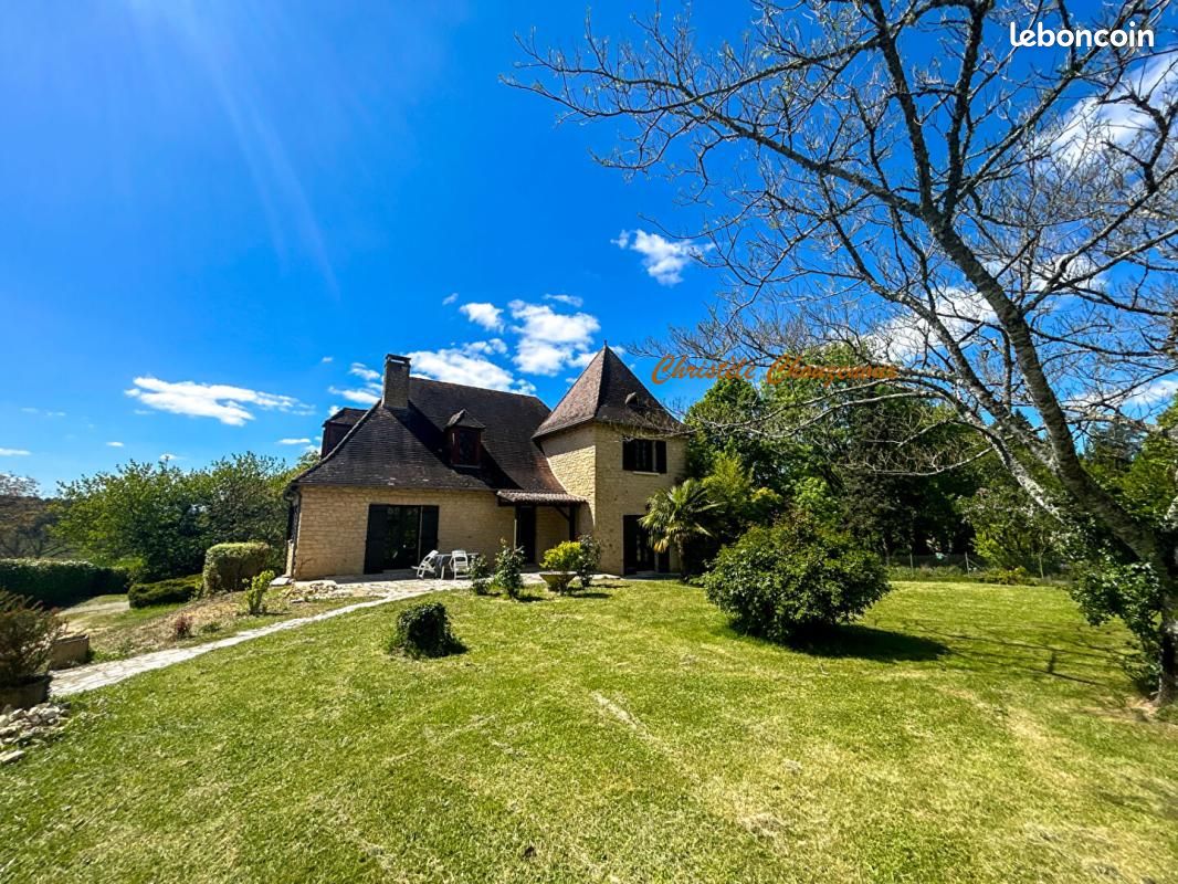 Maison 6 pièces 175 m² · à Bassillac Et Auberoche · 175 m² · 234 000 €