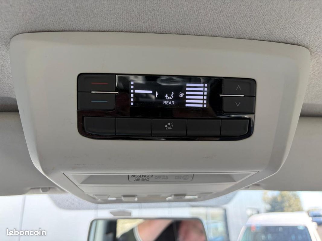 VOLKSWAGEN TRANSPORTER T6 MINIBUS 8 Places 2.0 TDI 110 Business Line (image 9)
