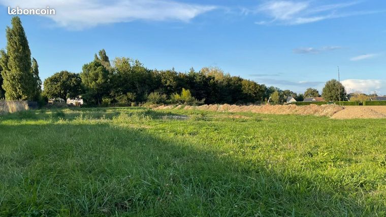 Terrain 1 880 m² La Chapelle Blanche Saint Martin