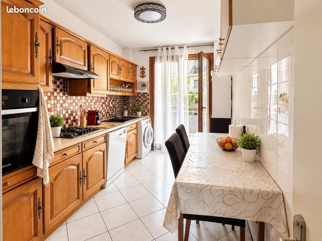 Appartement 3 pièces 63 m² · à Marseille · 63 m² · 160 000 €