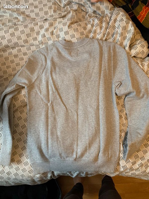 Sweat-shirt Creeks (image 2)