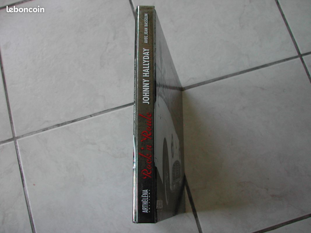 Johnny hallyday rock'n' roule motos et voitures de rêve 2007 - Editions Arthelena (image 6)