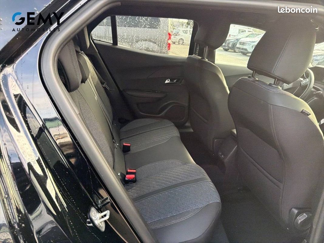 PEUGEOT 2008 Electrique 54 kWh 156 ch Allure (image 10)