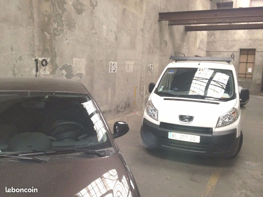 Parking/box BORDEAUX · 96 €