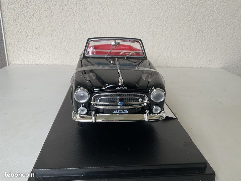 Solido Démontable 193 Peugeot 403 - Bleu - Avec Moteur - Modèle Rare