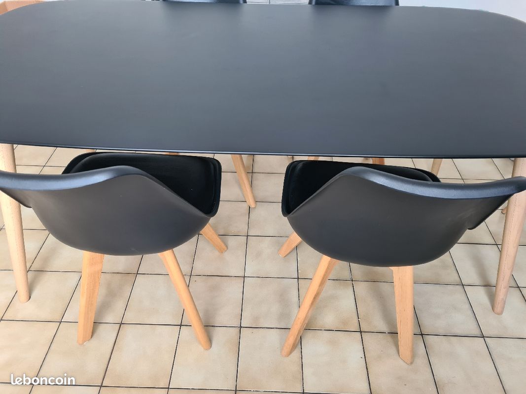 Table et chaises scandinave (image 1)