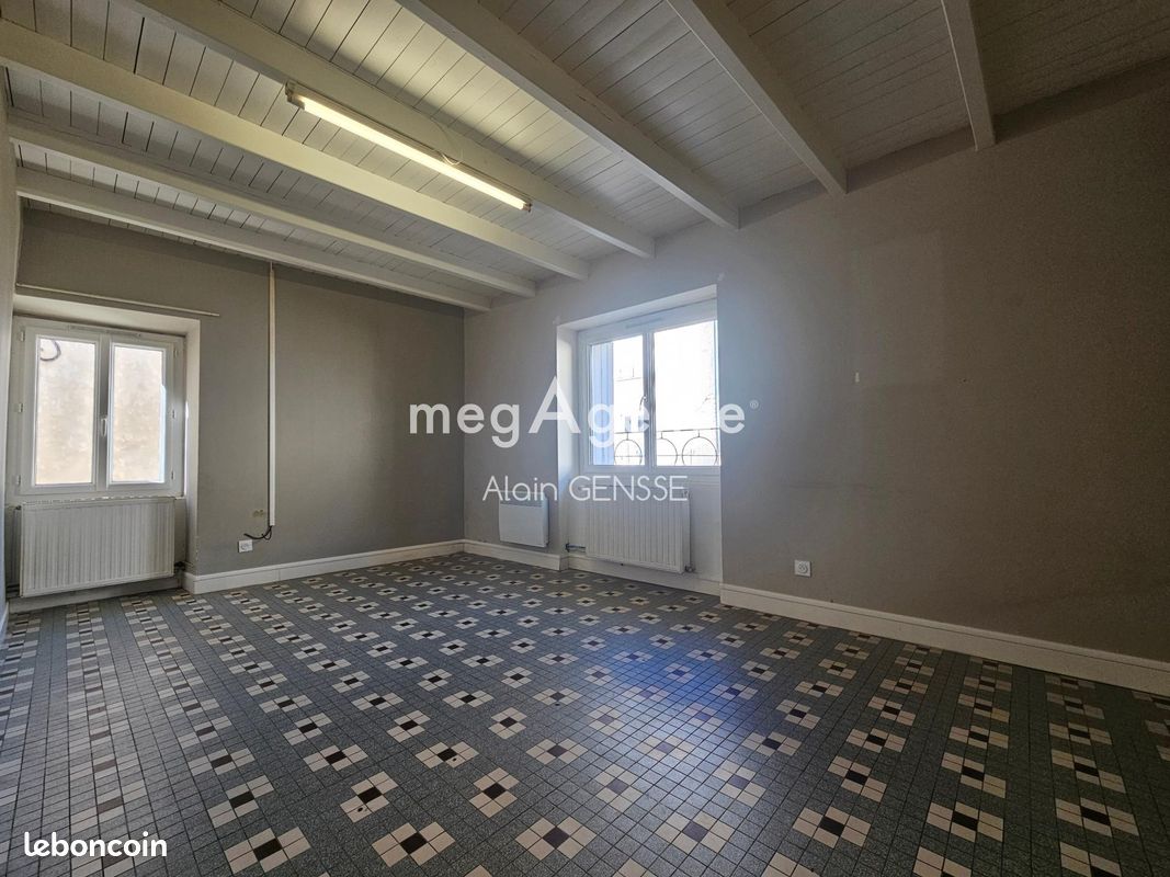 Maison 4 pièces 96 m² · à Surgères · 96 m² · 149 000 €