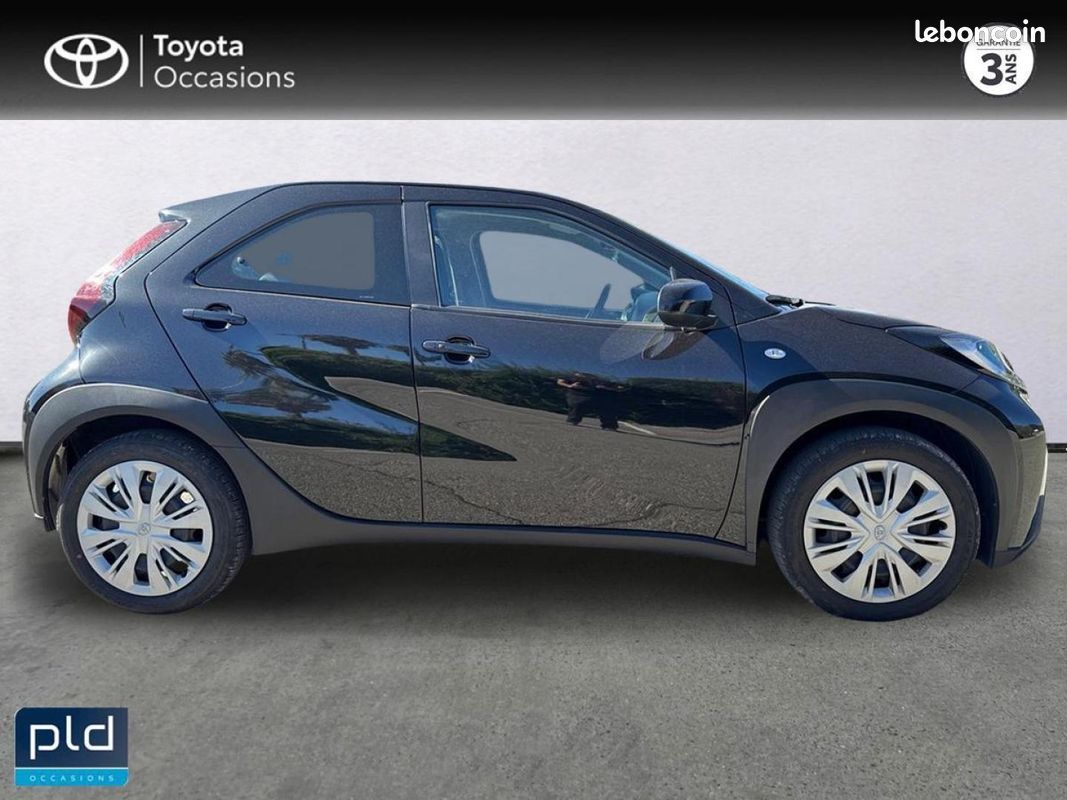 Toyota Aygo X 1.0 VVT-i 72ch Dynamic S-CVT MY23 (image 4)