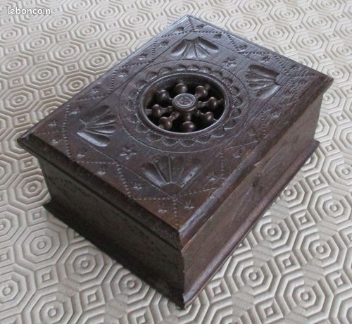 Boîte à Bijoux Ancienne En Bois Sculpté - Style Breton - Coffret Vintage Décoration