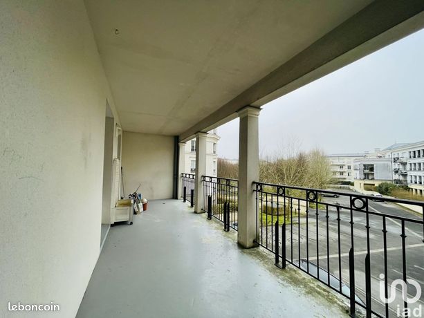https://img.leboncoin.fr/api/v1/lbcpb1/images/29/b1/68/29b16812a04bc740f9b9db551c51d05dc1594ff1.jpg?rule=ad-image