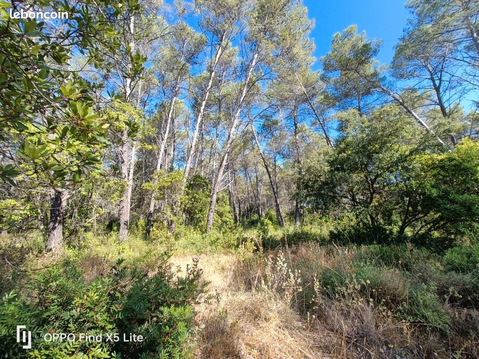 Terrain 1 200 m² Bagnols En Foret · à Bagnols-en-Forêt · 174 000 €
