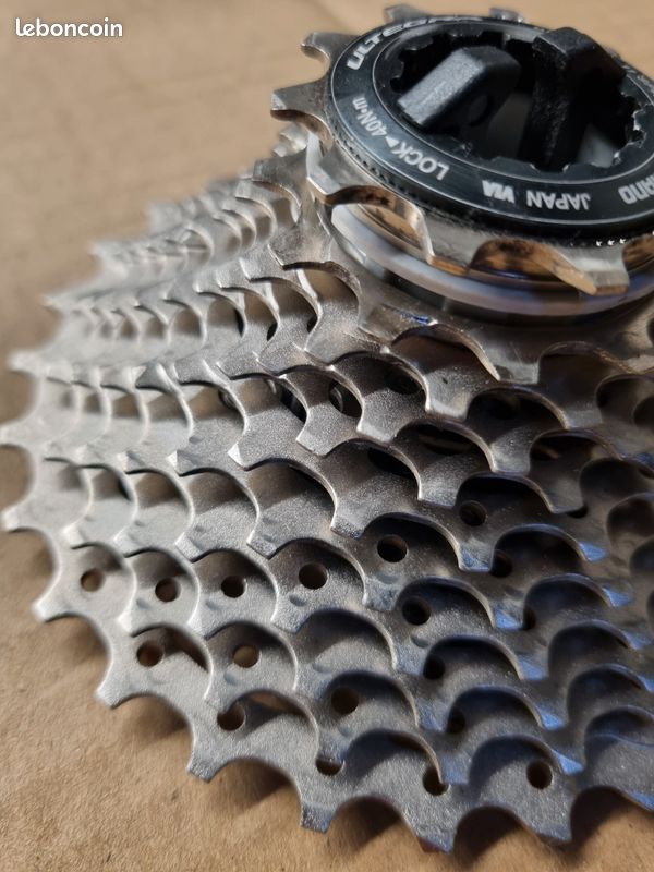 Cassette 11/28 SHIMANO ULTEGRA 6800 11 Vitesses - Équipements vélos Cassette 11/28 SHIMANO ULTEGRA 6800 11 Vitesses - Équipements vélos