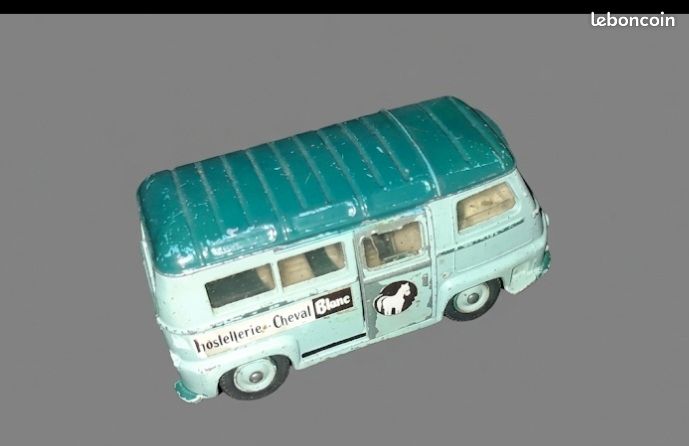 CIJ Ref. 3/92 Renault Estafette Microcar Hostellerie du Cheval Blanc