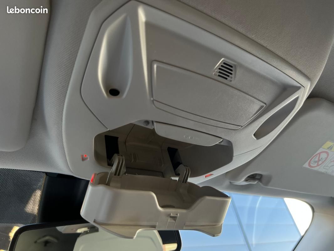 Ford Focus 1.0 EcoBoost 125 S&S Titanium / CAMERA KEYLESS DETECT ANGLE MORTS (image 26)