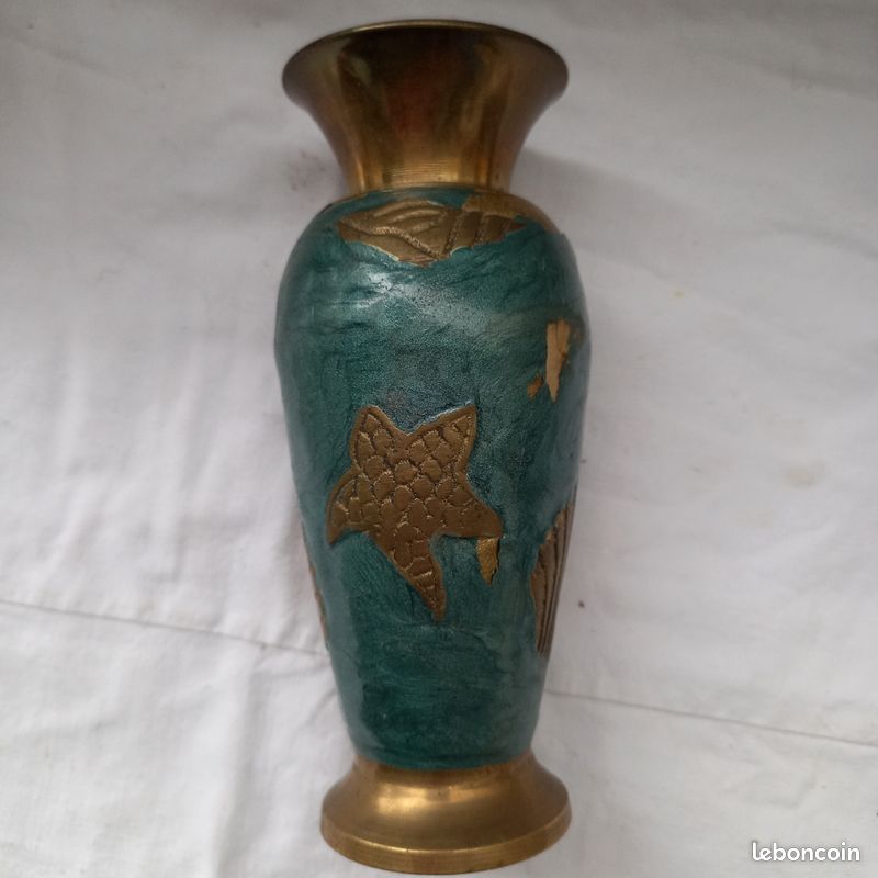 Vase en laiton hauteur 13 cm (image 1)