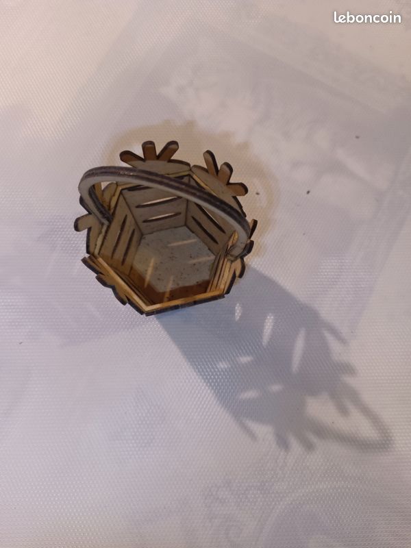 Petit panier décoratif de Pâques en bois – fait main (image 2)