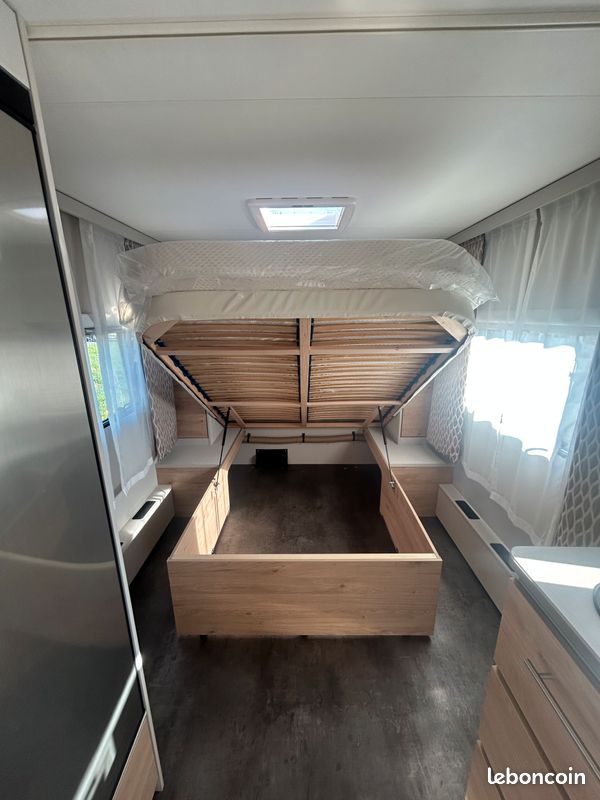 Caravane Dethleffs Nomad 530DR (image 8)