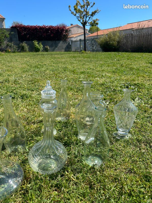 Vase vintage en verre blanc – Décoration Mariage chic - Dragées Anahita
