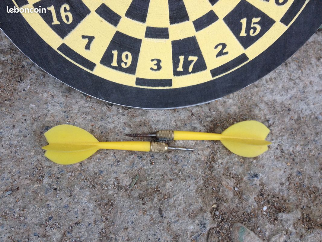Jeu de fléchettes vintage - Canada
