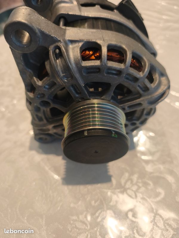 Alternateur Diesel Pour Peugeot / Citroën - Référence 9820893880 - Neuf