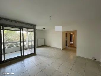 Appartement 3 pièces 71 m² · à Marseille · 71 m² · 1 150 €/mois