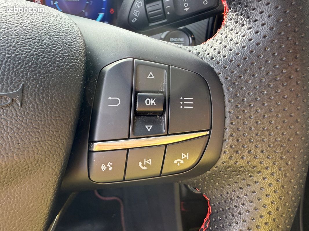 Ford puma 1.0 ecoboost 125 hybrid mhev st-line x dct bva- toit ouvrant- car play- garantie (image 26)