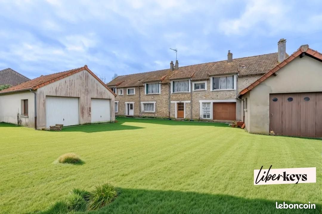 Maison 7 pièces 158 m² · à Auffargis · 158 m² · 266 000 €
