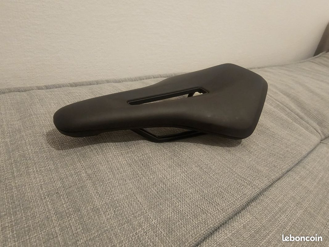 Selle SMP Full Carbon Lite Noir