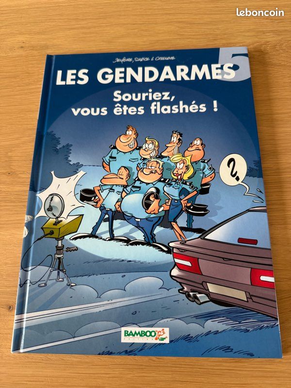 BD LES GENDARMES Souriez, vous êtes filmés (image 1)