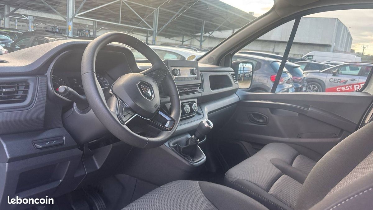 Renault trafic fgn l1h1 3000 kg blue dci 130 (image 12)
