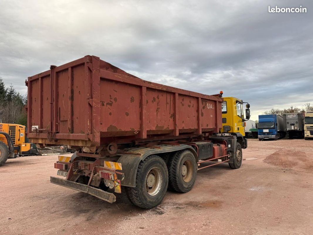 Iveco Trakker Ampliroll 6x4 (image 8)