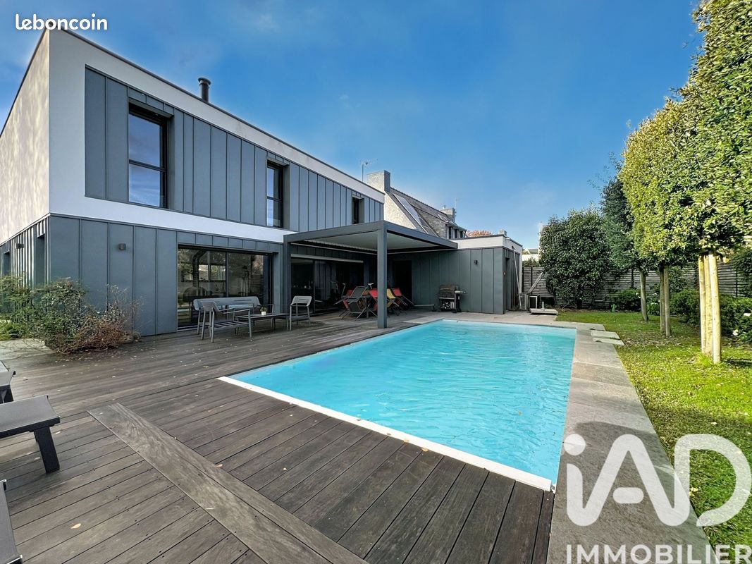 Maison 6 pièces 143 m² · à Larmor-Plage · 143 m² · 751 800 €