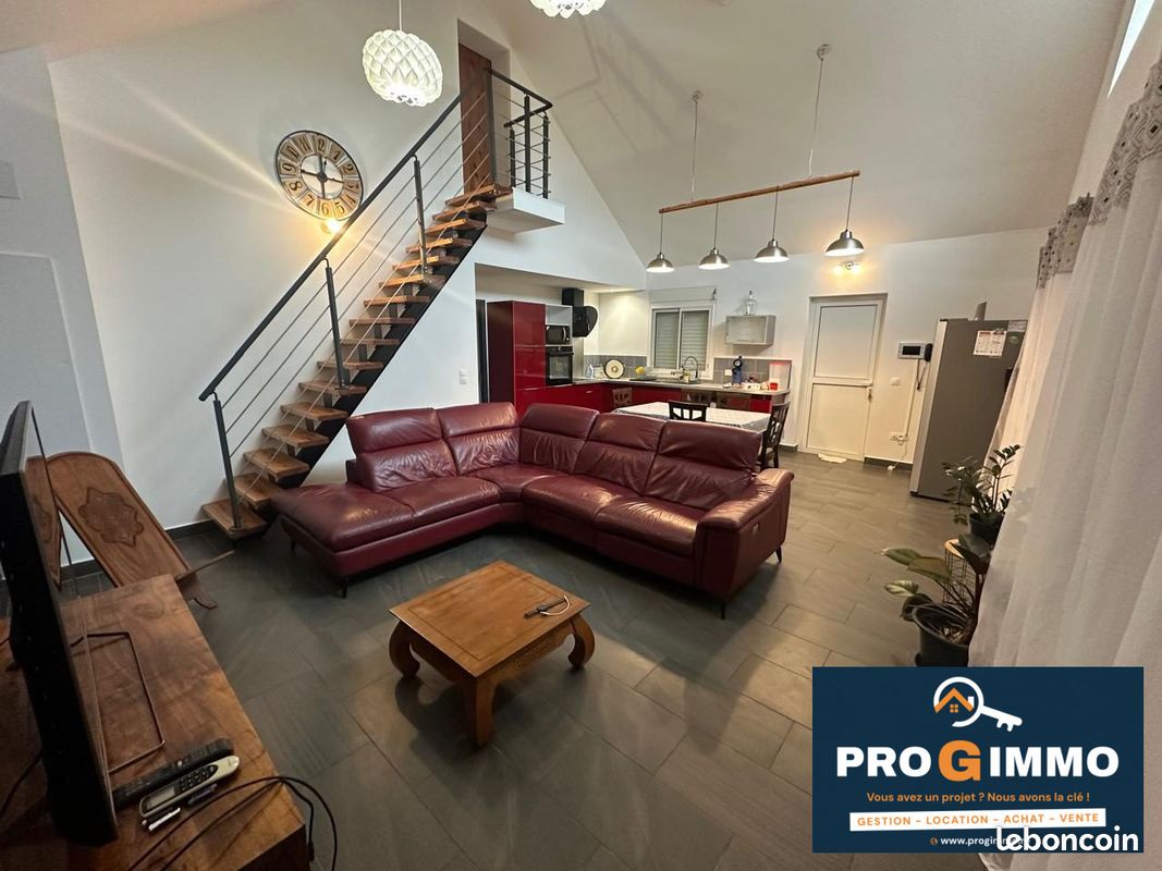 Maison 5 pièces 100 m² · à Saint-Benoît · 100 m² · 1 400 €