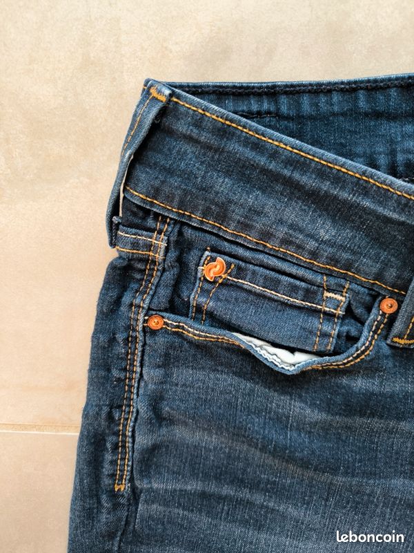 Short en Jeans bleu - Levis - Taille XS. (W27) Excellent état (image 5)