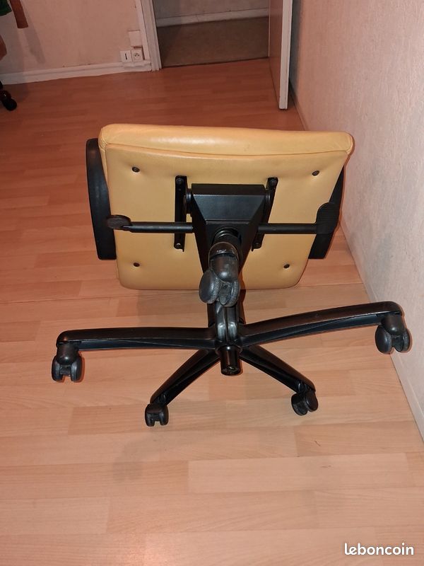 Chaise bureau cuir très qualitatif très bon état (image 7)