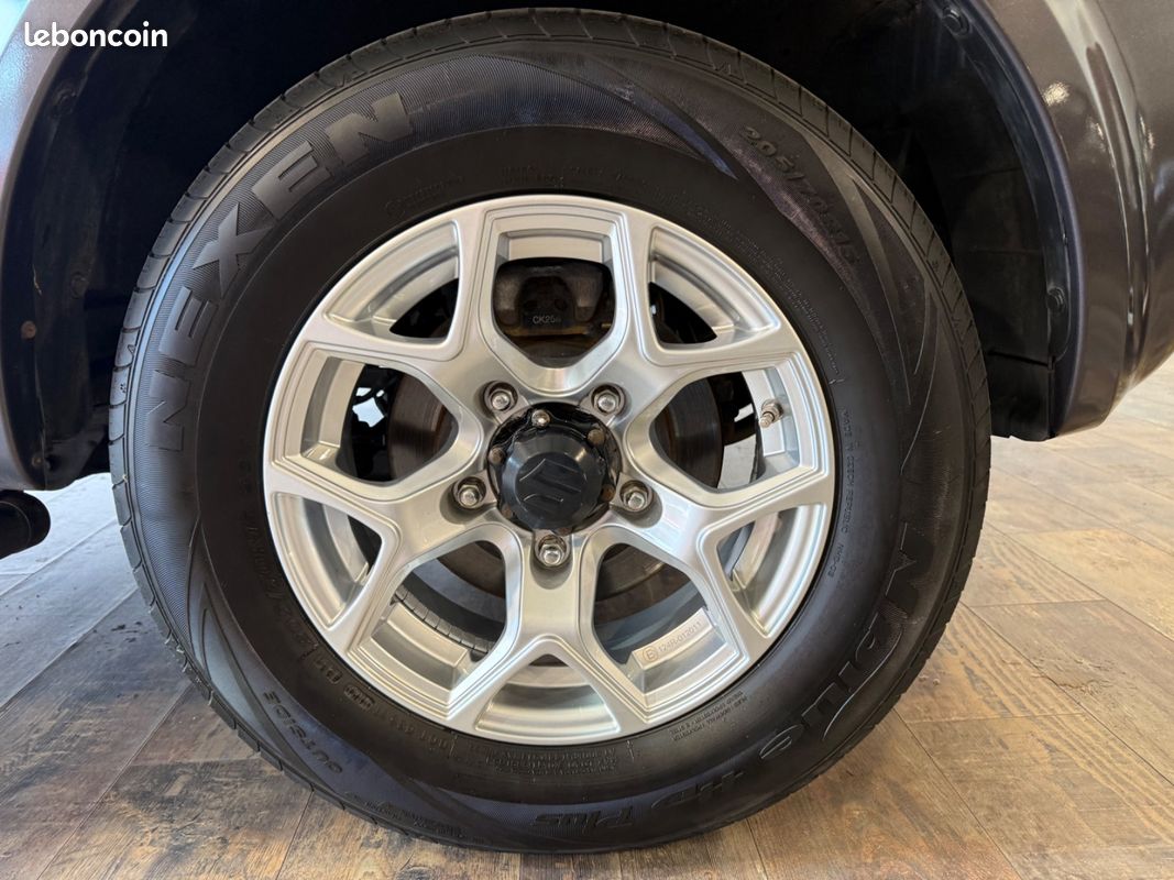 SUZUKI JIMNY JX Ranger Edition 1.3i VVT 86ch SUIVI COMPLET SUZUKI + Attelage + Galerie (image 29)