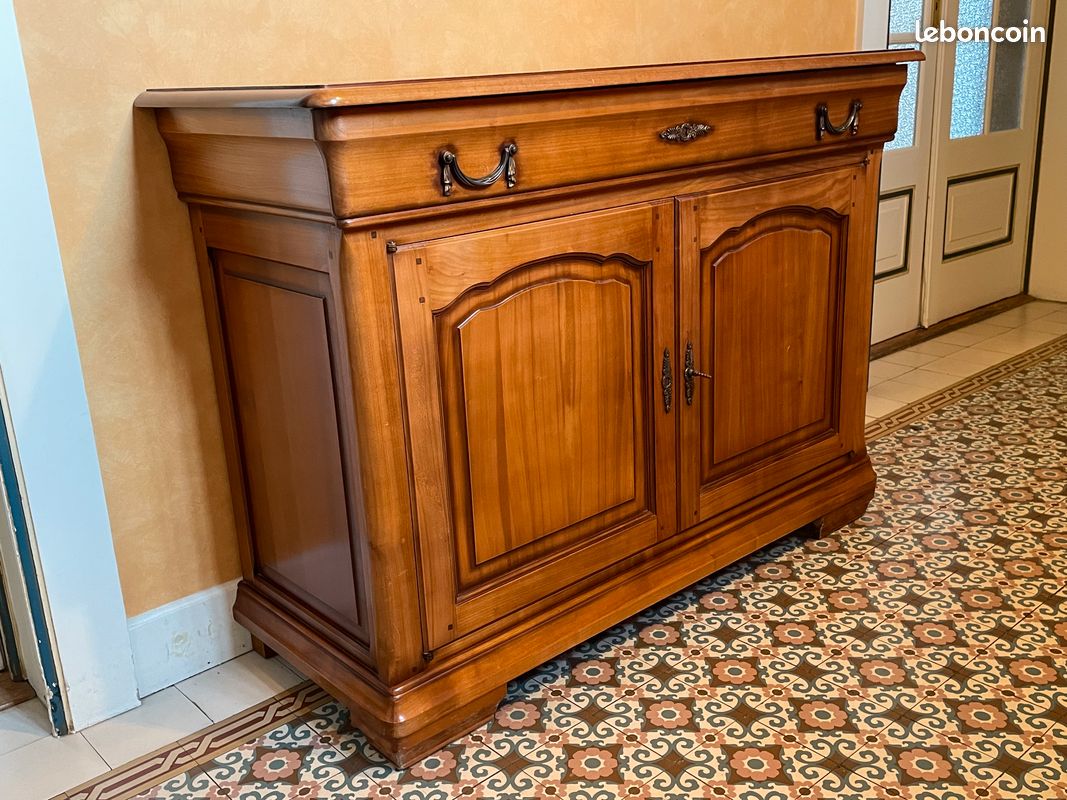 Petit buffet en merisier (image 2)