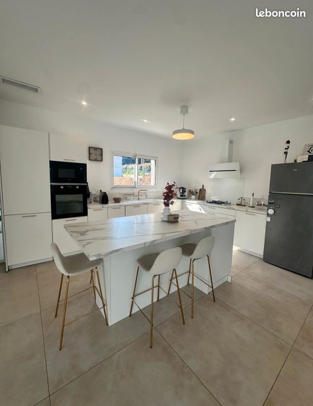 Maison 5 pièces 110 m² · à Pont-Saint-Esprit · 110 m² · 326 000 €