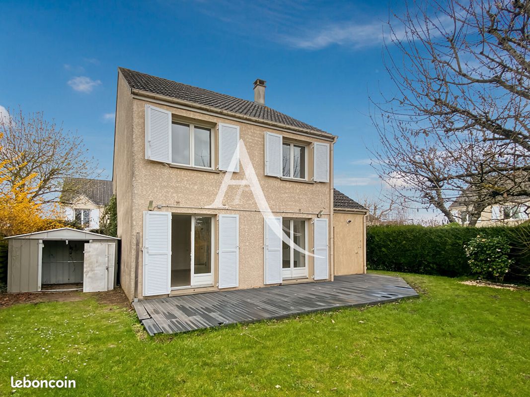 Maison 6 pièces 117 m² · à Élancourt · 117 m² · 470 000 €