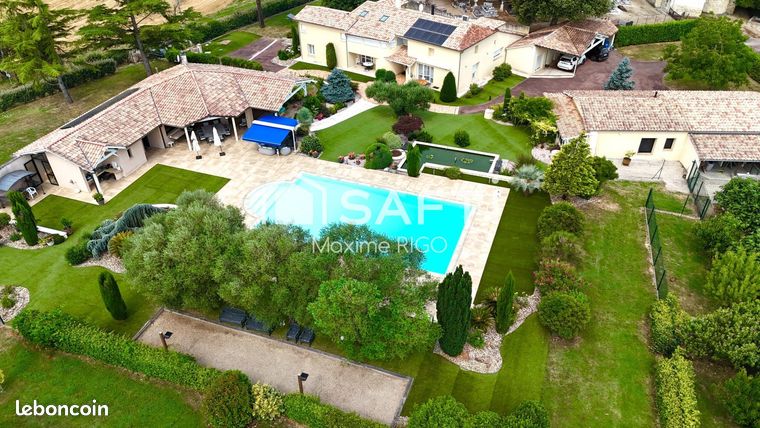 Propriété 12 pièces 518 m²
