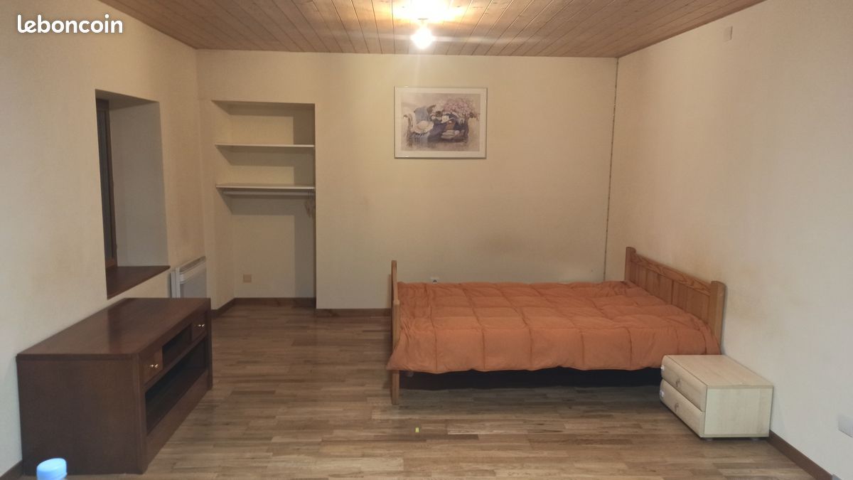 Appartement 1 pièce 31 m² · à Saint-Julien-en-Genevois · 31 m² · 1 050 €