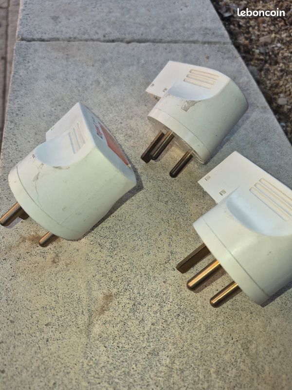 Lot de 3 fiches Legrand 20A (image 2)