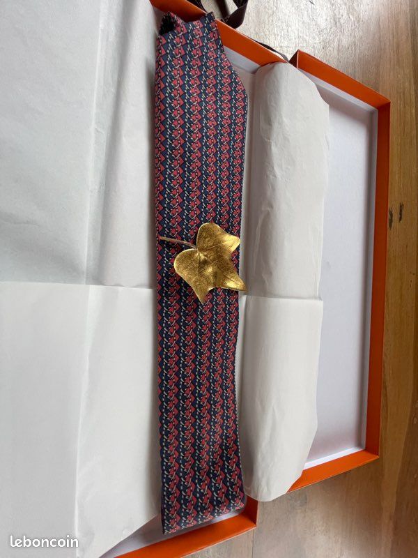 Cravate HERMÈS Authentique - Réf 271 MA Vert - Soie 100% - Occasion Bon état
