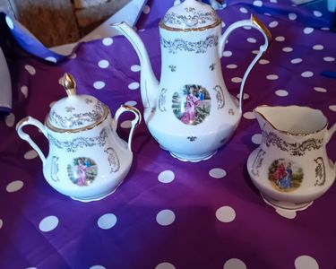 Service De Table Pour 6 Personnes En Porcelaine De France, Patrick Viant-Bénard, Décor Miniflore Floral