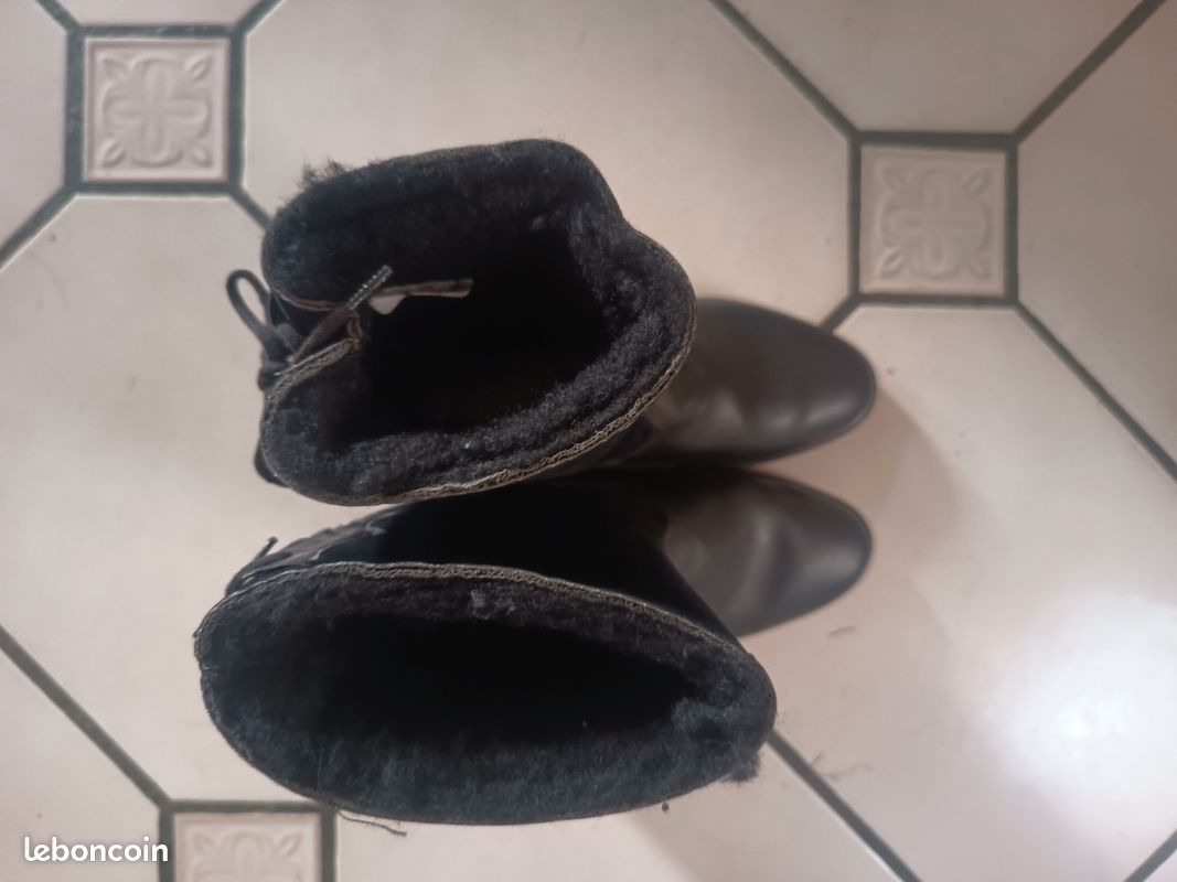 Bottes fourrées femme ou enfant (image 3)